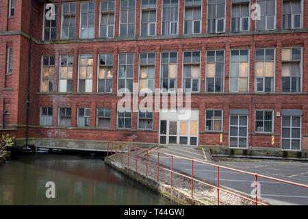 Baufälligen historischen Belper Cotton Mills benötigen dringend reparieren, Belper Derbyshire. England.DE Stockfoto