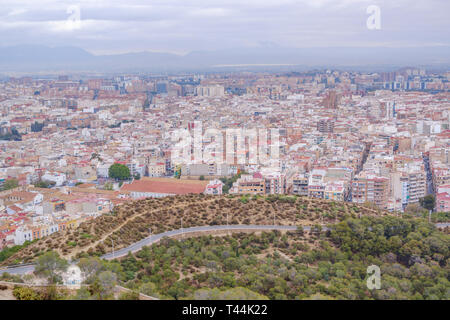 1. April 2019 Alicante skyline Luftaufnahme von der Burg Santa Barbara Stockfoto