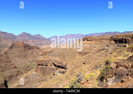 Gran Canaria mountain range in der Nähe von Cruz Grande und San Bartolome de Tirajana Berge in Gran Canaria in Spanien. Stockfoto