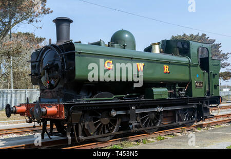Langer Rock, Penzance, Großbritannien. 13. April 2019. GWR 4612 Pannier tank Motor Dampflok Credit: Bob Sharples/Alamy leben Nachrichten Stockfoto
