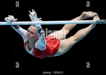 Stettin, Westpommern, Polen. April 13, 2019 - Stettin, Westpommern, Polen - anastasiia Iliankova aus Russland in Aktion während der gerätefinale des 8. Europäischen Meisterschaften im Turnen Credit gesehen: Mateusz Slodkowski/SOPA Images/ZUMA Draht/Alamy leben Nachrichten Stockfoto