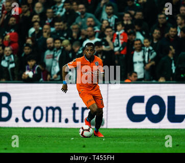 Vodafone Park, Istanbul, Türkei. 13 Apr, 2019. Robinho von Istanbul bei Besiktas J.K v Ä°stanbul Basaksehir, Türkische Super Lig, Vodafone Park, Istanbul, Türkei. Ulrik Pedersen/CSM/Alamy leben Nachrichten Stockfoto