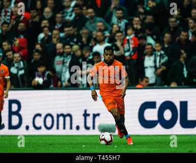 Vodafone Park, Istanbul, Türkei. 13 Apr, 2019. Robinho von Istanbul bei Besiktas J.K v Ä°stanbul Basaksehir, Türkische Super Lig, Vodafone Park, Istanbul, Türkei. Ulrik Pedersen/CSM/Alamy leben Nachrichten Stockfoto