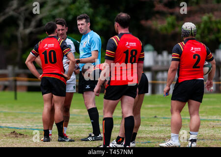 Southern Pines, North Carolina, USA. 13 Apr, 2019. April 13, 2019 - Southern Pines, N.C., USA -. Herren Rugby Aktion zwischen den Southern Pines' große Kegel'' und Atlanta 'abtrünnigen'' in der ersten Runde der Carolinas geographische Rugby Union D 2 Endspiele an Twin Felder Bauernhof. Southern Pines besiegt Atlanta, 29-19 und die Atlanta" alte weiße '' nächste Woche Spielen in Atlanta. Credit: Timothy L. Hale/ZUMA Draht/Alamy leben Nachrichten Stockfoto