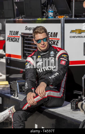 Long Beach, Kalifornien, USA. 13 Apr, 2019. JOSEF NEWGARDEN (2) in den Vereinigten Staaten bereitet sich für die Acura Grand Prix von Long Beach an Straßen von Long Beach in Long Beach, Kalifornien, zu qualifizieren. (Bild: © Walter G Arce Sr Asp Inc/ASP) Stockfoto