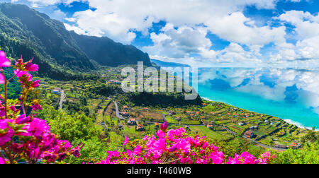 Luftaufnahme der nördlichen Küste von Madeira Inseln, von der Solar de Boaventura miradouro, Portugal Stockfoto