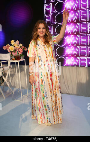 April 13, 2019 - Sydney, NSW, Australien - DREW BARRYMORE während ihrer Sydney aussehen Blume Schönheit am Westfield Parramatta am 13. April 2019 in Sydney, Australien (Credit Bild: © Christopher Khoury/australische Presseagentur über ZUMA Draht) Stockfoto