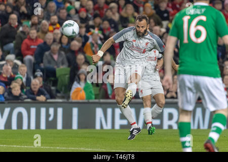 Patrick Berger in Aktion während der Irland Xi v Liverpool Legenden Fundraising match zugunsten von Sean Cox gesehen. (Endstand; Irland Xi 1-2 Liverpool Legenden) Sean Cox eine schwere Hirnverletzung bei einem Angriff von einem italienischen Hooligan getragen. Stockfoto