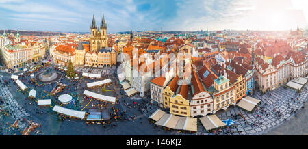 Panoramablick auf Prag zu Weihnachten, Tschechische Republik. Stockfoto