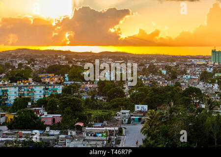 Kubanische Stadt Sonnenuntergang Panorama, Santa Clara, Kuba Stockfoto