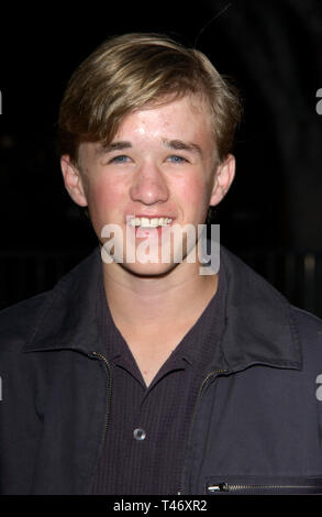 LOS ANGELES, Ca. April 07, 2003: Schauspieler Haley Joel Osment auf der Los Angeles Premiere in der Familie läuft. Stockfoto