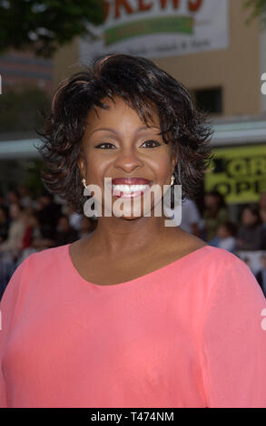 LOS ANGELES, Ca. Juni 10, 2003: Sängerin/Schauspielerin Gladys Knight am Los Angeles Premiere ihres neuen Films Hollywood Homicide. Stockfoto