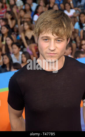 LOS ANGELES, Ca. August 02, 2003: BENJAMIN McKENZIE in der Teen Choice Awards in Hollywood. Stockfoto