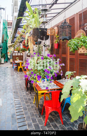 Siem Reap, Kambodscha - 10. Januar 2018: Bar/Restaurant in touristische Straße. Es gibt viele Touristen in der Stadt. Stockfoto