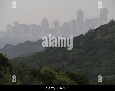 Skyline von Austin, Texas im Morgennebel Stockfoto