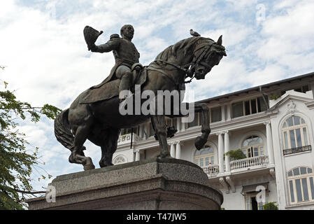 Statue von General Tomas Herrera auf dem Platz mit dem gleichen Namen in der Casco Viejo Panama City Stockfoto