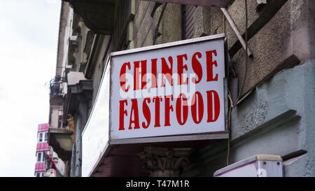 Chinesische Fast-Food-Tabelle in Budapest Stockfoto