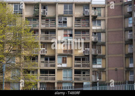 Park Hill Wohnungen warten auf Renovierung Stockfoto