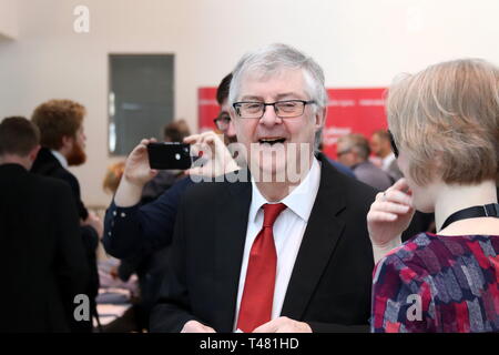 Welsh arbeit Chef Mark Drakeford Adressen der Delegierten auf die Waliser Arbeitskonferenz auf das Venue Cymru Llandudno Wales. Stockfoto