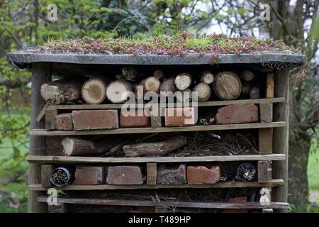Rustikalen, mit Holz im Garten Stockfoto