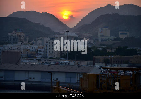 Sonnenuntergang über Muscat Oman Stockfoto