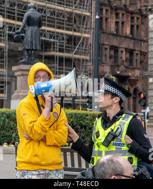 Glasgow, Schottland, Großbritannien. 14. April 2019. 40 Tage für das Leben schließen Rallye am George Square. Ein Zähler - Protest auch gegen Sie zu protestieren. Stockfoto