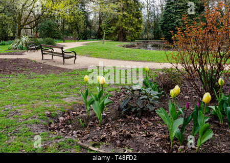 Denzell Garten und Haus. Von Robert Scott, der dies Haus in Bowden gebaut, Altrincham verfügt über einen Zierteich, Reben, Orchideen und ein versunkener Garten. Stockfoto