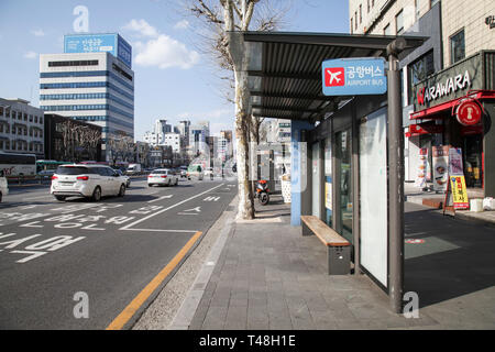 Sadang Bahnhof, Flughafen Shuttle Bus Stop in Downtown, Seoul, Südkorea Stockfoto