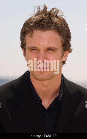 CANNES, Frankreich. Mai 18, 2003: Schauspieler LUKE MABLEY beim Filmfestival in Cannes seinen Film Der Prinz und der Neuling zu fördern. Stockfoto