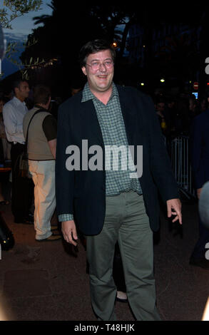 CANNES, Frankreich. Mai 17, 2003: Schauspieler Stephen Fry bei Party bei den Filmfestspielen von Cannes für HBO Filme. Stockfoto