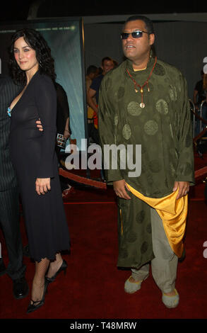 LOS ANGELES, Ca. Oktober 27, 2003: Schauspielerin CARRIE-ANNE MOSS & Schauspieler Laurence Fishburne im Rahmen der Weltpremiere in Los Angeles, der Ihren neuen Film The Matrix Revolutions. Stockfoto
