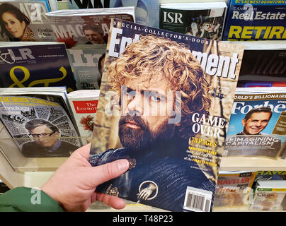 MONTREAL, KANADA - 28. MÄRZ 2019: Entertainment Weekly spezielle Sammler Doppelausgabe. Game Over - Spiel der Throne speciall Problem mit Tyrion Lannis Stockfoto