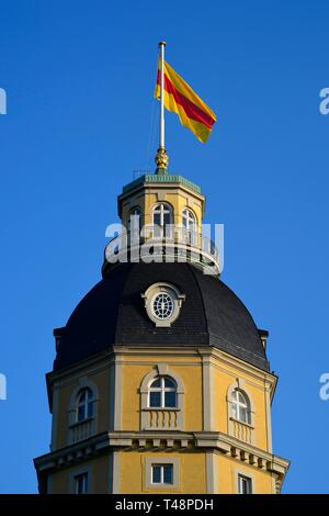 Anzeigen von Dome, Badisches Landesmuseum, Schloss Karlsruhe, Karlsruhe, Baden-Württemberg, Deutschland Stockfoto