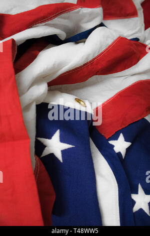 Eine enge Sicht auf eine Rumpled US Flag. Stockfoto