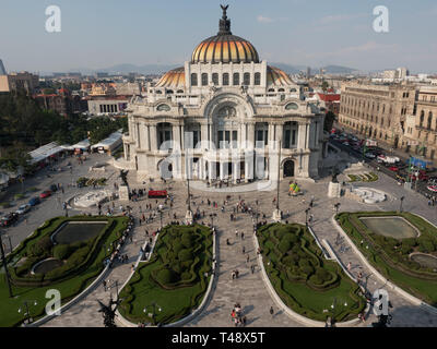 Der Palacio de Bellas Artes in Mexiko-Stadt aus der Vogelperspektive Stockfoto