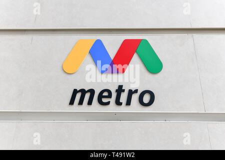 Baku, Aserbaidschan - 15. Juli 2018: Logo für die Metro in der Stadt Baku, Aserbaidschan. Stockfoto