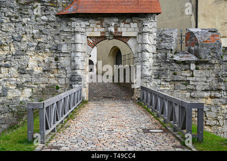 Eingang zum Schloss Hellenstein auf dem Hügel in Heidenheim an der Brenz in Süddeutschland Stockfoto