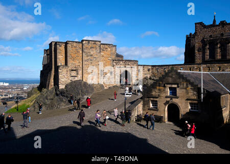 Foog's Gate, Eingang zur oberen Station Edinburgh Castle, Edinburgh, Schottland, Großbritannien, Europa Stockfoto