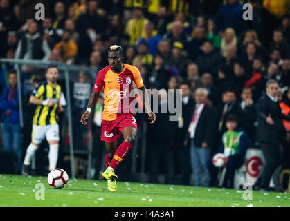 April 14, 2019: Henry Onyekuru von Galatasaray während der türkischen Super Lig Übereinstimmung zwischen Fenerbache und Galatasaray am ÅžÃ¼krÃ¼ SaracoÄŸlu Stadion in Istanbul, Türkei. Ulrik Pedersen/CSM. Stockfoto