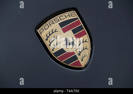 Porsche Stuttgart Emblem in Amsterdam Die Niederlande 2018 Stockfoto