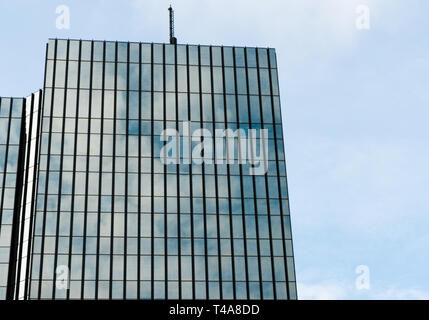 St. Gallen, SG/Schweiz - April 8, 2019: Detaillierte Ansicht der modernen Rathaus Gebäude in der Stadt von Sankt Gallen in der Schweiz Stockfoto