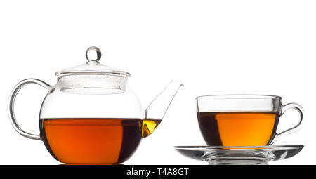Teekanne mit Tee und Schale Stockfoto