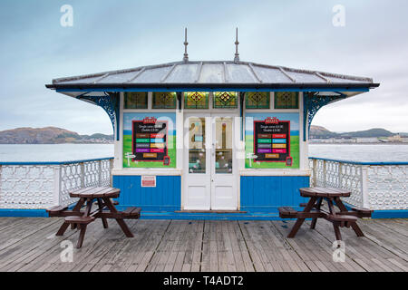 Eis Kiosk am Pier in Llandudno Wales UK Stockfoto