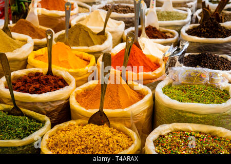 Flohmarkt jeden Mittwoch in Anjuna, North Goa, Indien Stockfoto