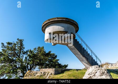 Igualada, Spanien - 1 April, 2019: Veranschaulichung von El Fito, es ist eine konkrete Konstruktion in der Bergkette von sueve. Stockfoto