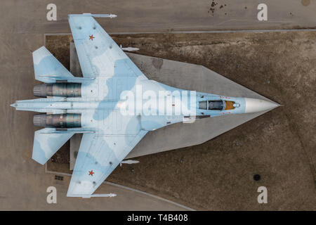 Stillgelegt Suchoi Su-27 von den 237 TsPAT auf statischen Exposition in VDNKh. Stockfoto