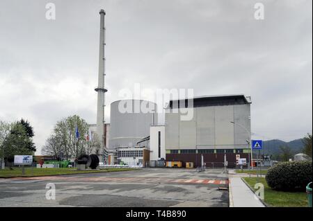 Trino Vercellese Kernkraftwerk, in den Prozess der Deaktivierung durch die Gesellschaft Sogin, verantwortlich für die Stilllegung des italienischen Kernkraftwerke nach der beliebten Referenden von 1987 und 2011 Stockfoto