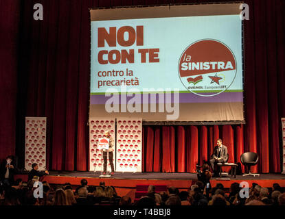 Rom, Italien. 14 Apr, 2019. Demonstration für die Eröffnung der Wahlkampagne für die Europawahlen 2019 auf 'Links' Liste Quelle: Patrizia Cortellessa/Pacific Press/Alamy leben Nachrichten Stockfoto