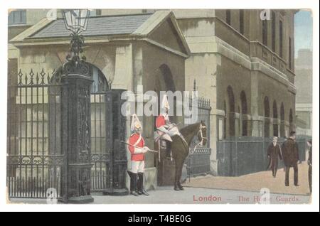 Ursprüngliche, handkolorierte Fotopostkarte der Horse Guards aus dem frühen 20. Jahrhundert, Whitehall, London, Großbritannien, datiert vom 6. September 1905 Stockfoto