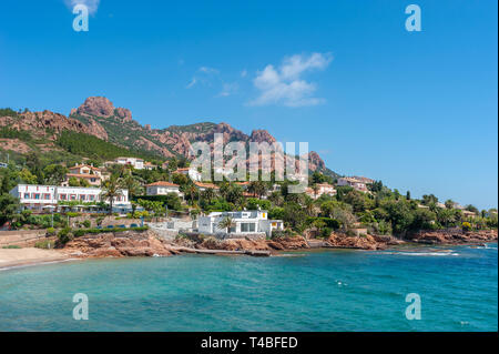 Küstenlandschaft vor dem Massif de l'Esterel, Antheor, Var, Provence-Alpes-Cote d'Azur, Frankreich, Europa Stockfoto